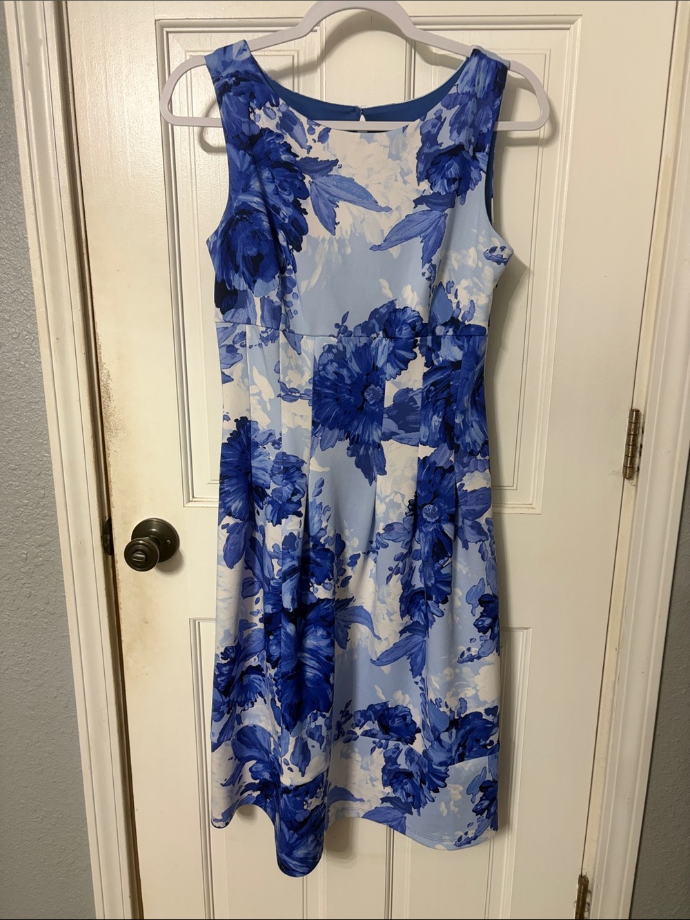 Enfocus Studio Blue Floral Scoop Neck Midi Dress